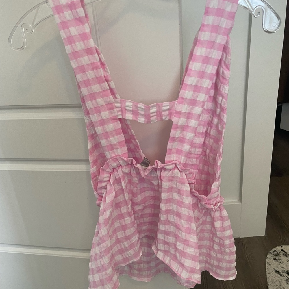 Pink tank